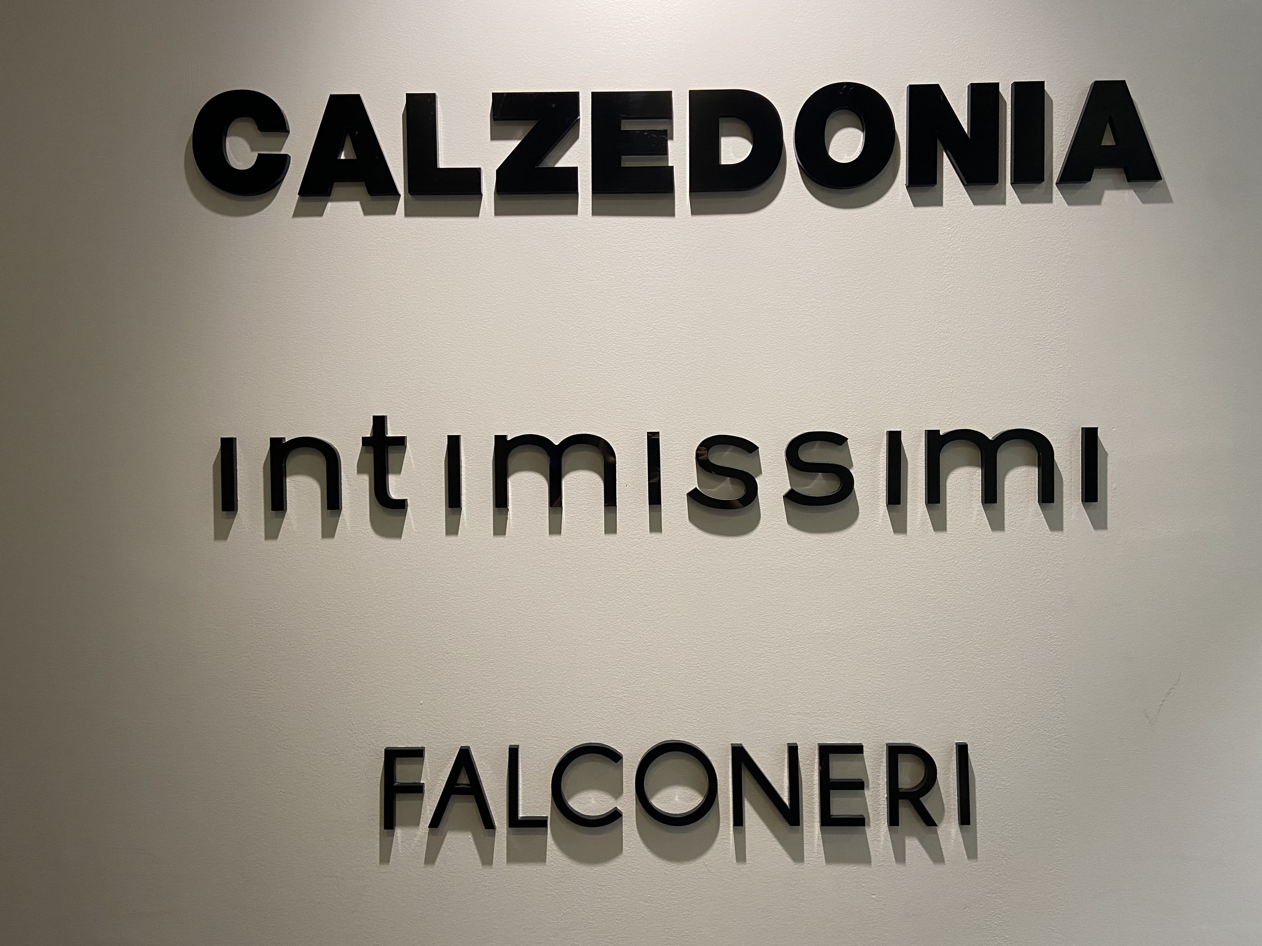 Calzedonia Groupより３つのブランドが日本に上陸しています。